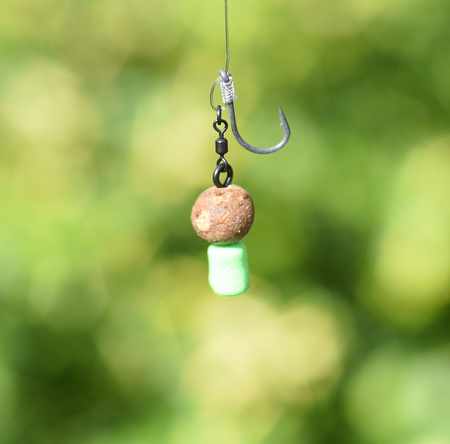 Wkręt Do Przynęt Z Krętlikiem UNDERCARP 12 mm 10x